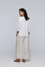 Load image into Gallery viewer, astrid fine cotton stripe t-shrit