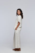 Load image into Gallery viewer, kira linen t-shirt