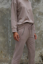 Load image into Gallery viewer, beya sweatpant